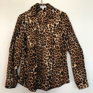 Express blouse. Beautiful animal print. Light weight.